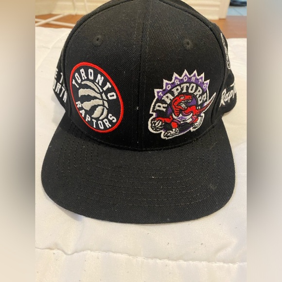 COPY - Authentic raptors SnapBack cap - Picture 1 of 8